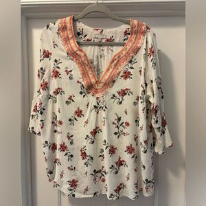 Skies are Blue Lorinda Embroidery Detail Floral Top Size 1X